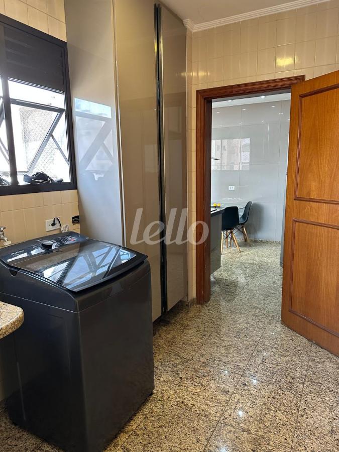 LAVANDERIA de Apartamento à venda, Padrão com 122 m², 3 quartos e 2 vagas em Vila Santo Estevão - São Paulo