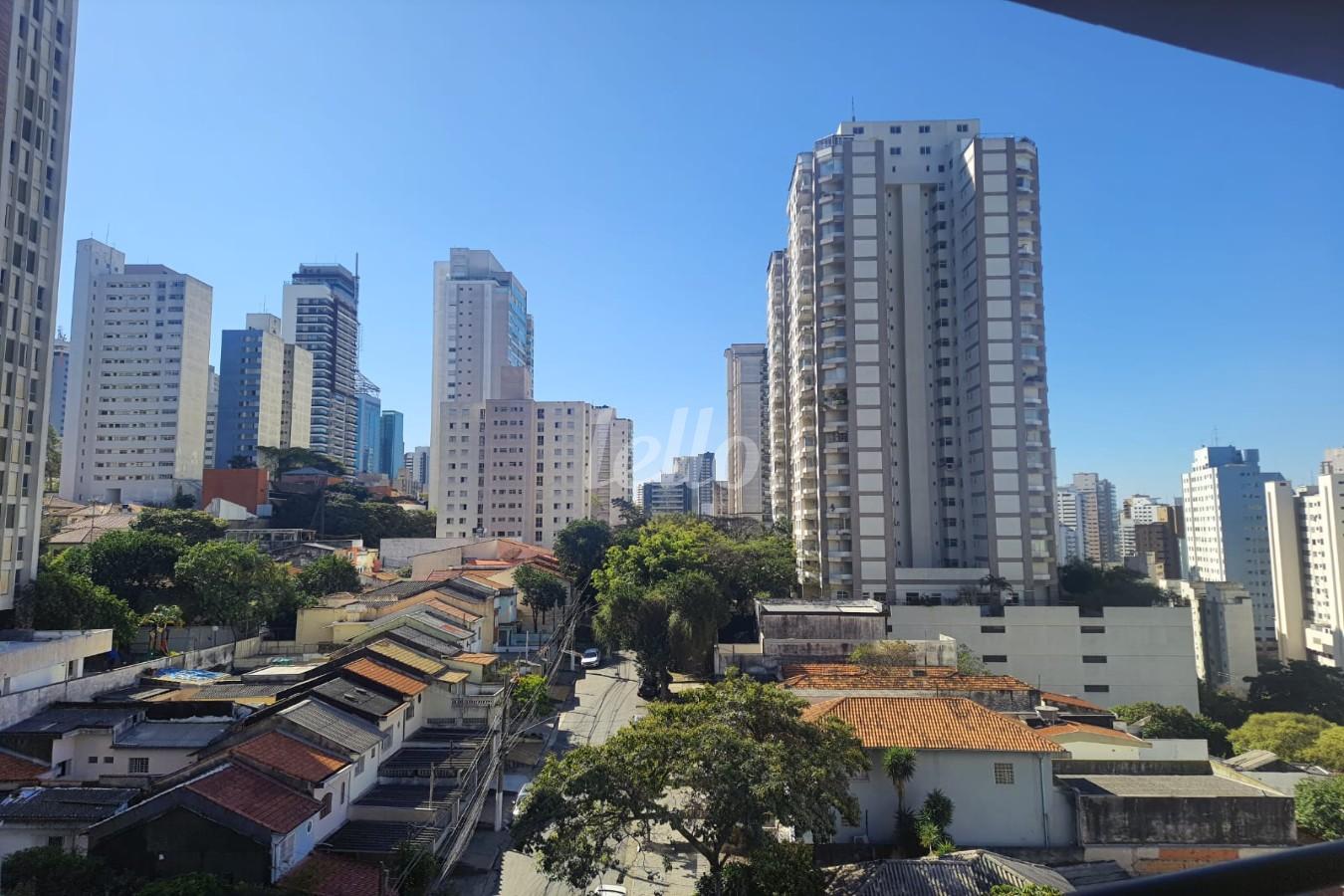 VISTA de Apartamento à venda, Padrão com 34 m², 1 quarto e 1 vaga em Vila Mariana - São Paulo