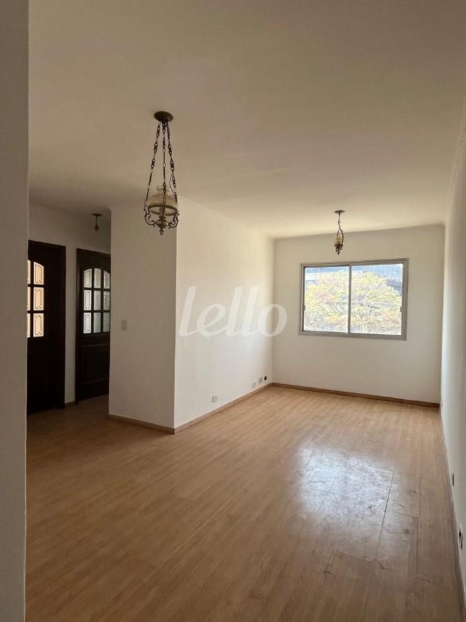 SALA de Apartamento à venda, Padrão com 56 m², 2 quartos e 1 vaga em Vila Santa Clara - São Paulo