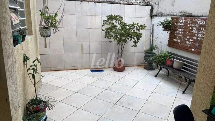 QUINTAL de Casa à venda, de vila - sobrado com 260 m², 3 quartos e 1 vaga em Vila Prudente - São Paulo