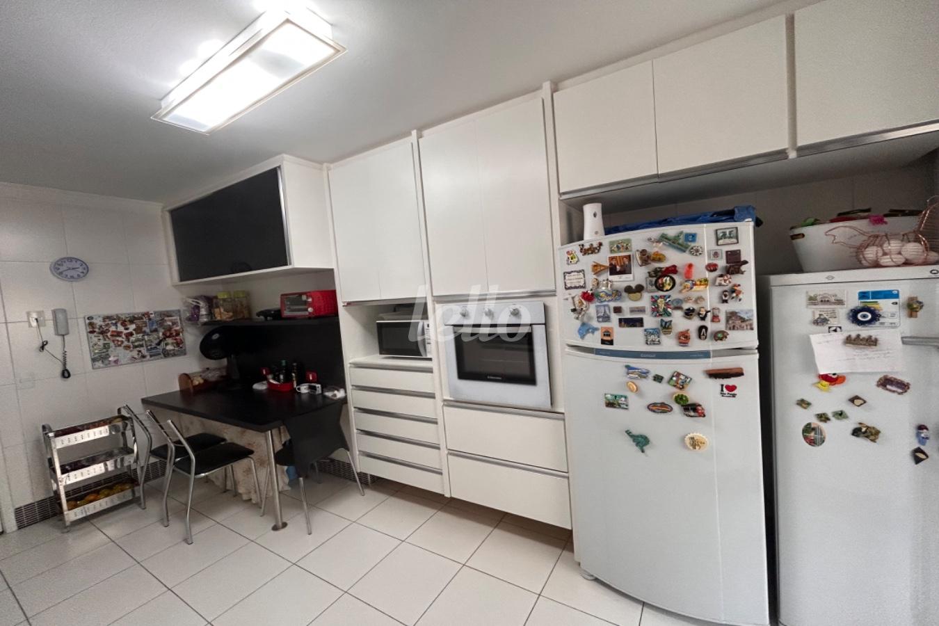 COZINHA de Apartamento à venda, Padrão com 136 m², 3 quartos e 2 vagas em Jardim Paulista - São Paulo