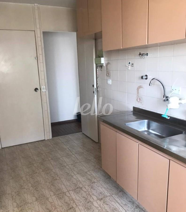 COZINHA de Apartamento à venda, Padrão com 125 m², 3 quartos e 1 vaga em Vila Madalena - São Paulo