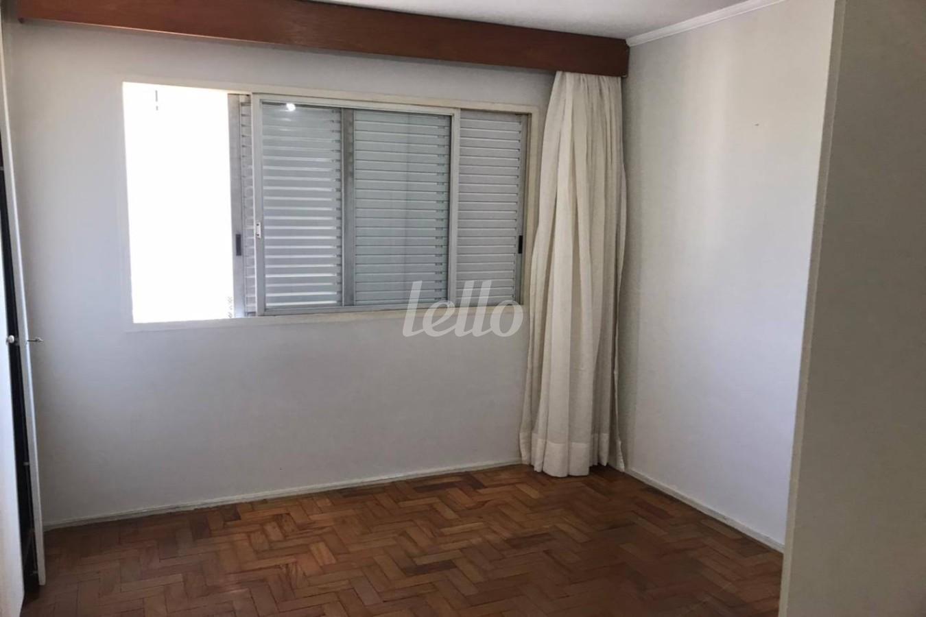 DORMITÓRIO de Apartamento à venda, Padrão com 125 m², 3 quartos e 1 vaga em Vila Madalena - São Paulo