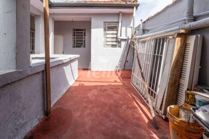 QUINTAL de Casa para alugar, térrea com 190 m², 3 quartos e 1 vaga em Vila Regente Feijó - São Paulo