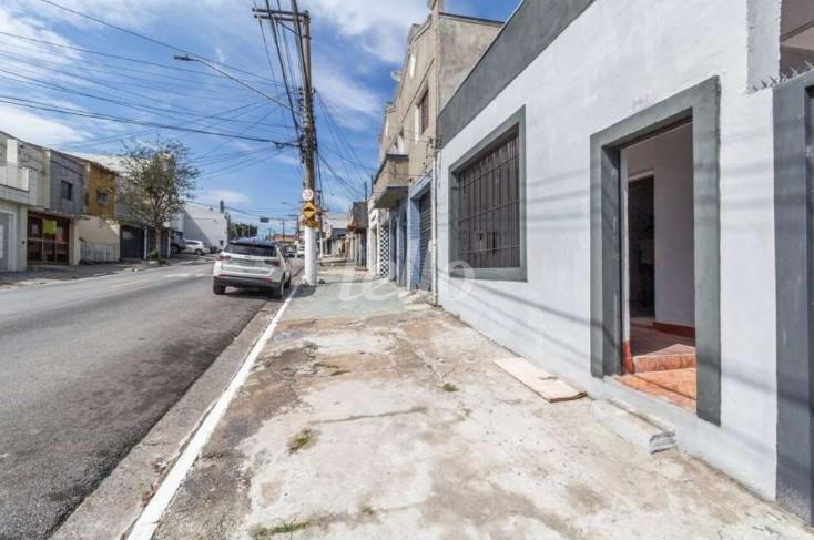 FACHADA de Casa para alugar, térrea com 190 m², 3 quartos e 1 vaga em Vila Regente Feijó - São Paulo