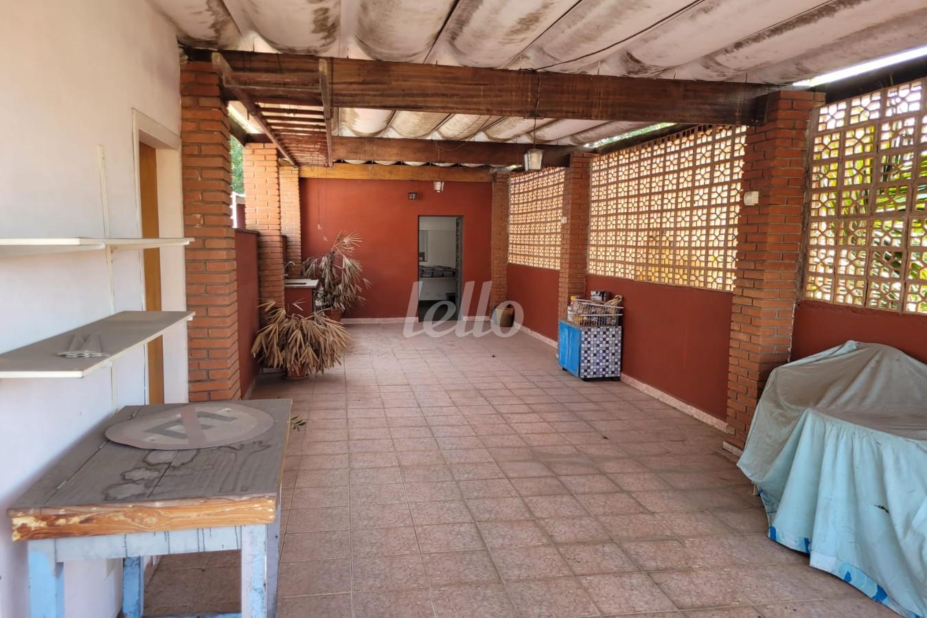 QUINTAL de Casa à venda, sobrado com 150 m², 2 quartos e 2 vagas em Vila Oratório - São Paulo