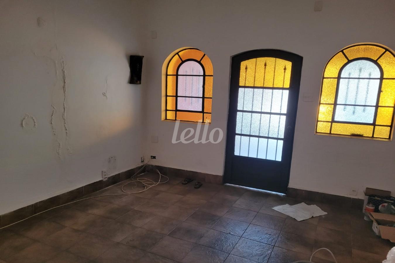 SALA de Casa à venda, sobrado com 150 m², 2 quartos e 2 vagas em Vila Oratório - São Paulo