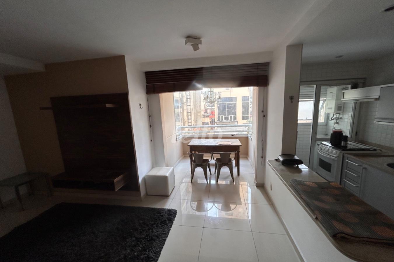 SALA de Apartamento à venda, Padrão com 45 m², 1 quarto e 1 vaga em Pinheiros - São Paulo