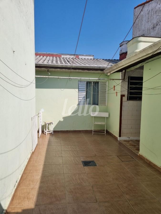 QUINTAL de Casa à venda, térrea com 114 m², 2 quartos e 4 vagas em Jardim Maringá - São Paulo