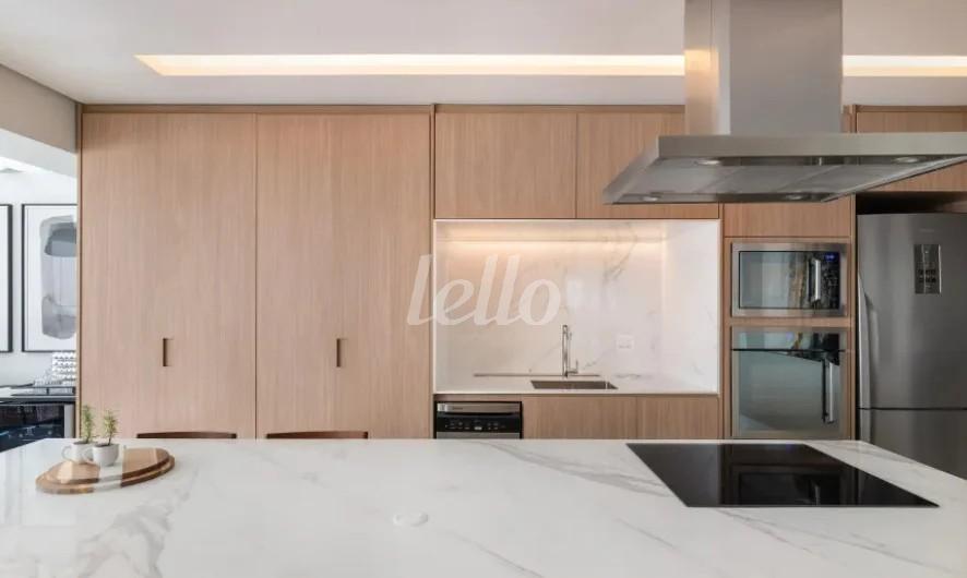 LIVING de Apartamento à venda, cobertura - Padrão com 144 m², 2 quartos e 1 vaga em Vila Mariana - São Paulo