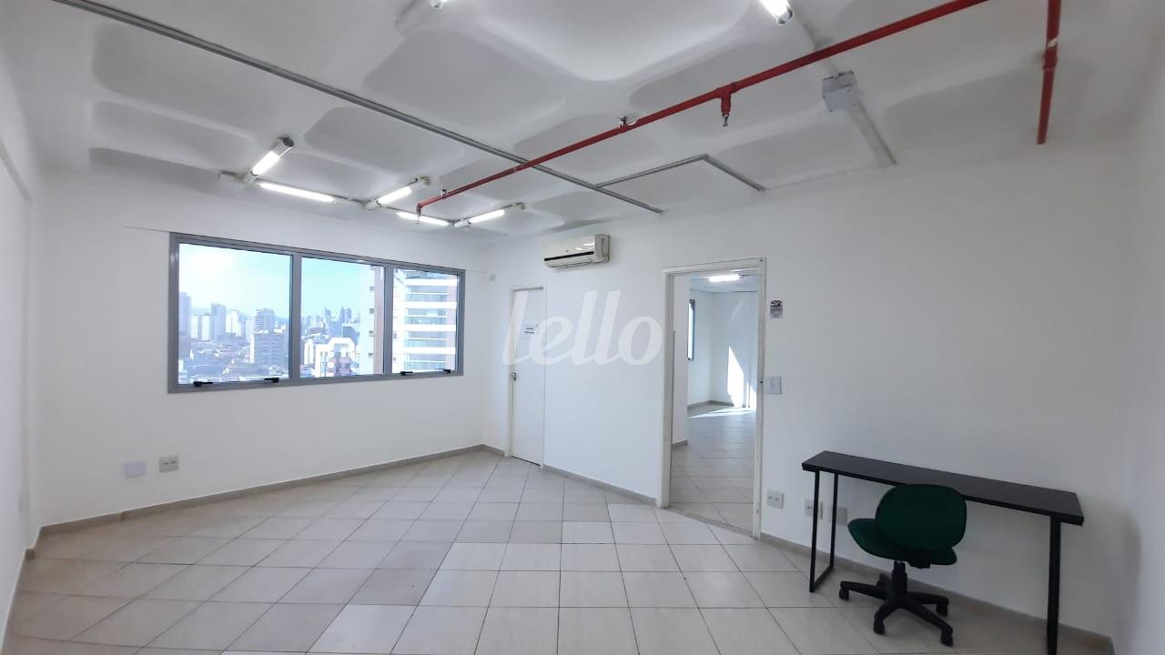 SALA 3 de Sala / Conjunto à venda, Padrão com 280 m², e 8 vagas em Santana - São Paulo