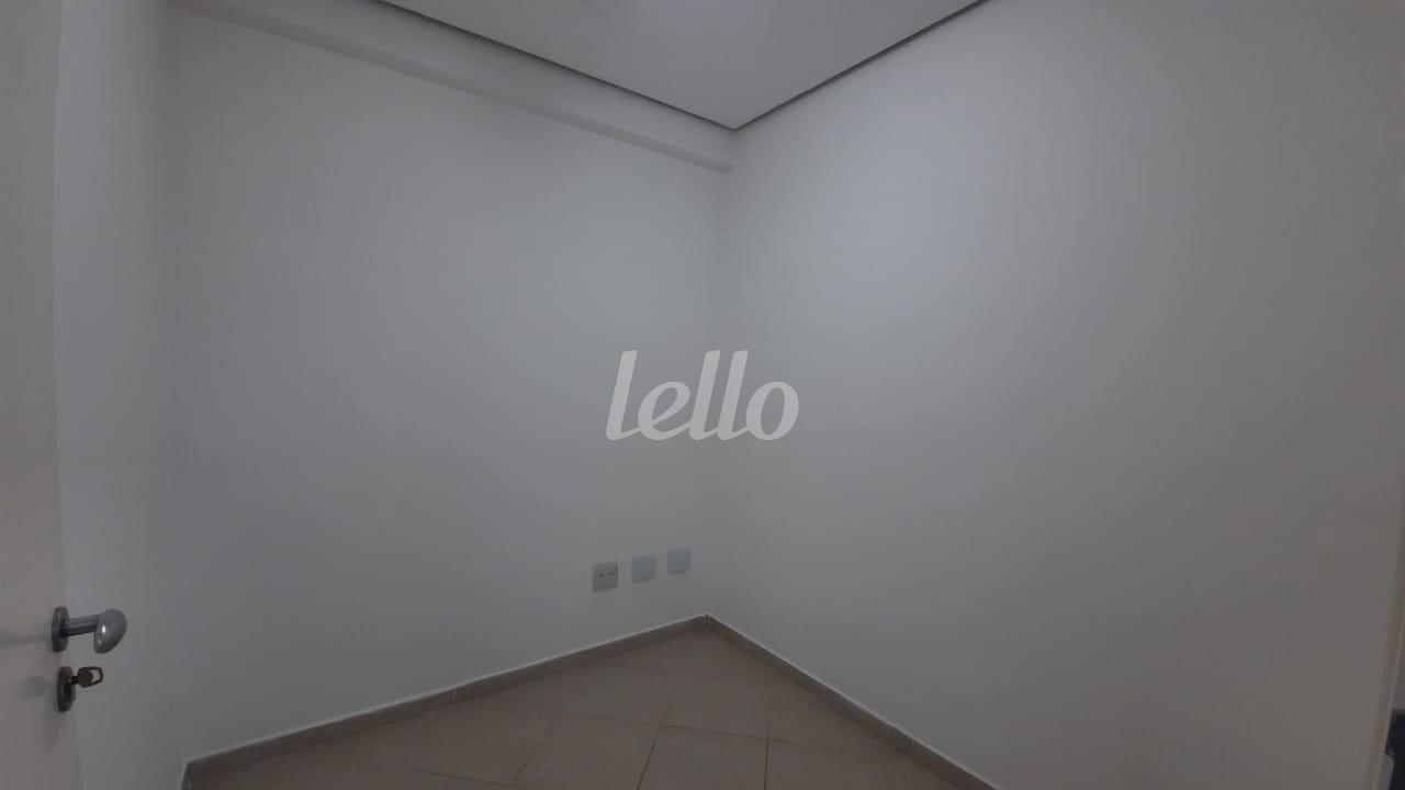 SALA DEPOSITO de Sala / Conjunto à venda, Padrão com 280 m², e 8 vagas em Santana - São Paulo