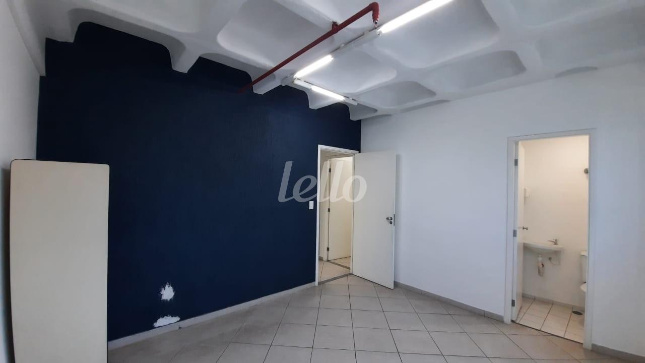 SALA 7 de Sala / Conjunto à venda, Padrão com 280 m², e 8 vagas em Santana - São Paulo