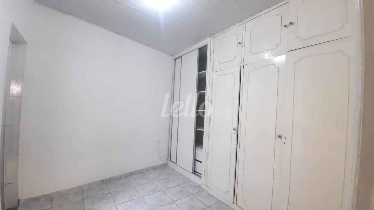 SUITE de Casa para alugar, térrea com 30 m², 1 quarto e em Vila Aurora - São Paulo