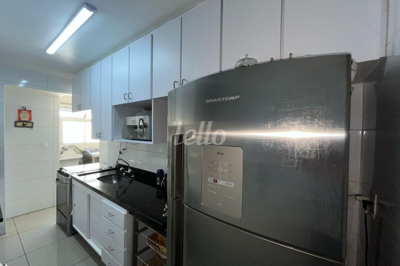 COZINHA de Apartamento à venda, Padrão com 68 m², 3 quartos e 2 vagas em Vila Azevedo - São Paulo