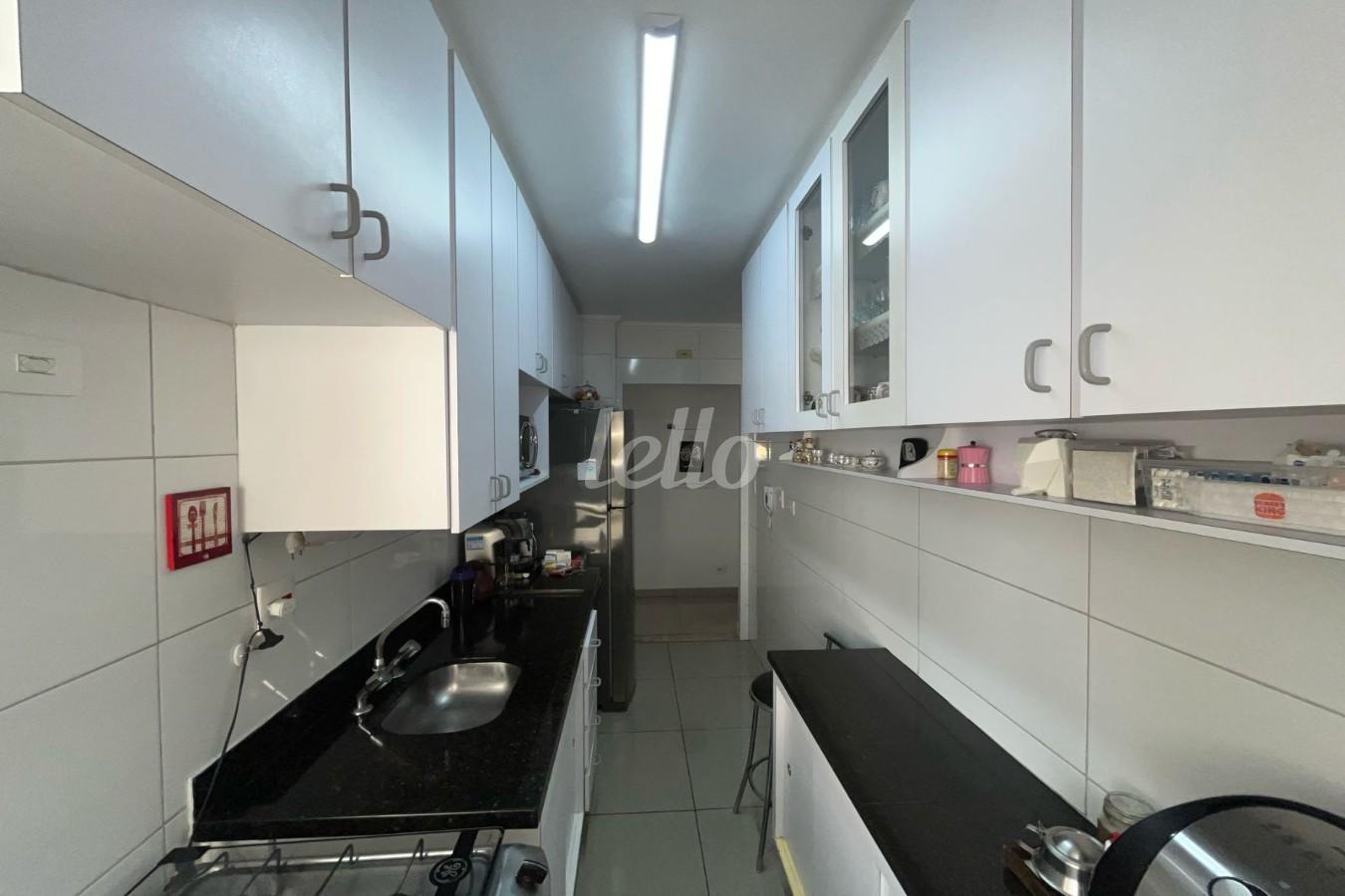 COZINHA de Apartamento à venda, Padrão com 68 m², 3 quartos e 2 vagas em Vila Azevedo - São Paulo