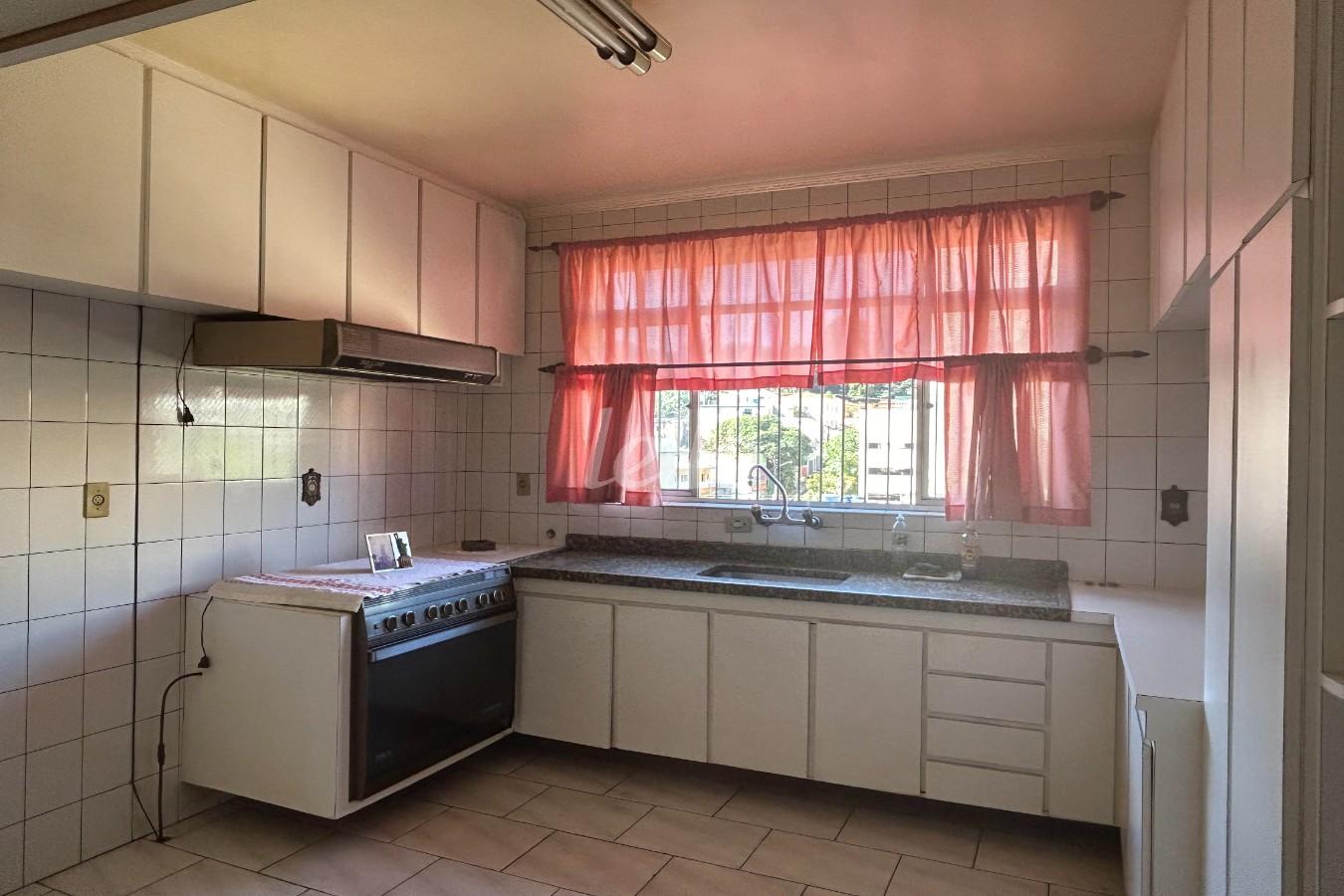 COZINHA de Casa à venda, sobrado com 139 m², 3 quartos e 2 vagas em Vila Amália(zona Norte) - São Paulo