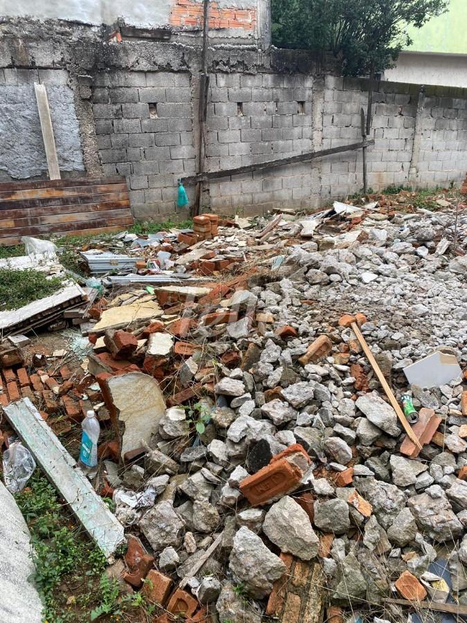 TERRENO de Área / Terreno à venda, Padrão com 300 m², e em Vila Primavera - São Paulo