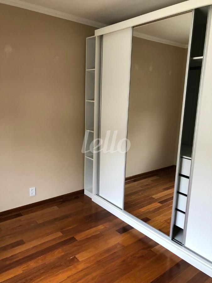 DORMITORIO de Casa à venda, sobrado com 170 m², 7 quartos e 3 vagas em Jd. Leonor M. de Barros - São Paulo