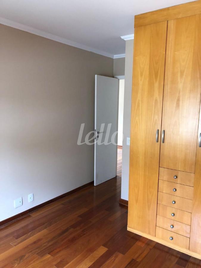 DORMITORIO de Casa à venda, sobrado com 170 m², 7 quartos e 3 vagas em Jd. Leonor M. de Barros - São Paulo