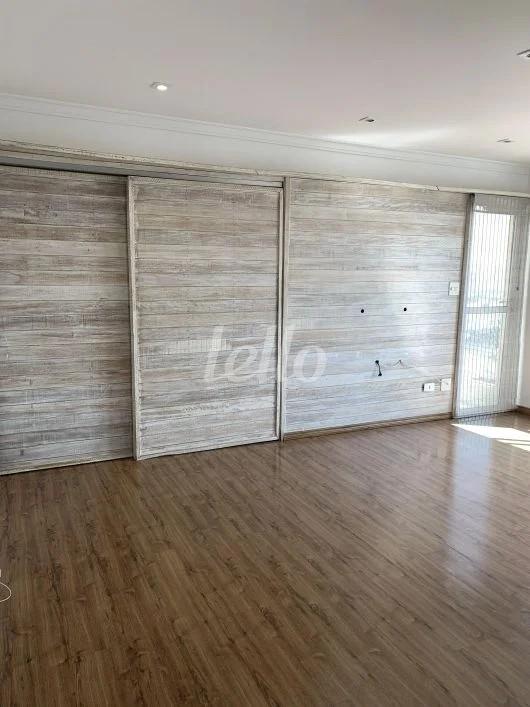 DORMITÓRIO de Apartamento à venda, Padrão com 40 m², 1 quarto e 1 vaga em Mirandopolis - São Paulo