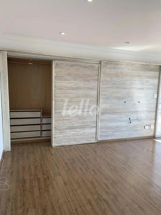 DORMITÓRIO de Apartamento à venda, Padrão com 40 m², 1 quarto e 1 vaga em Mirandopolis - São Paulo