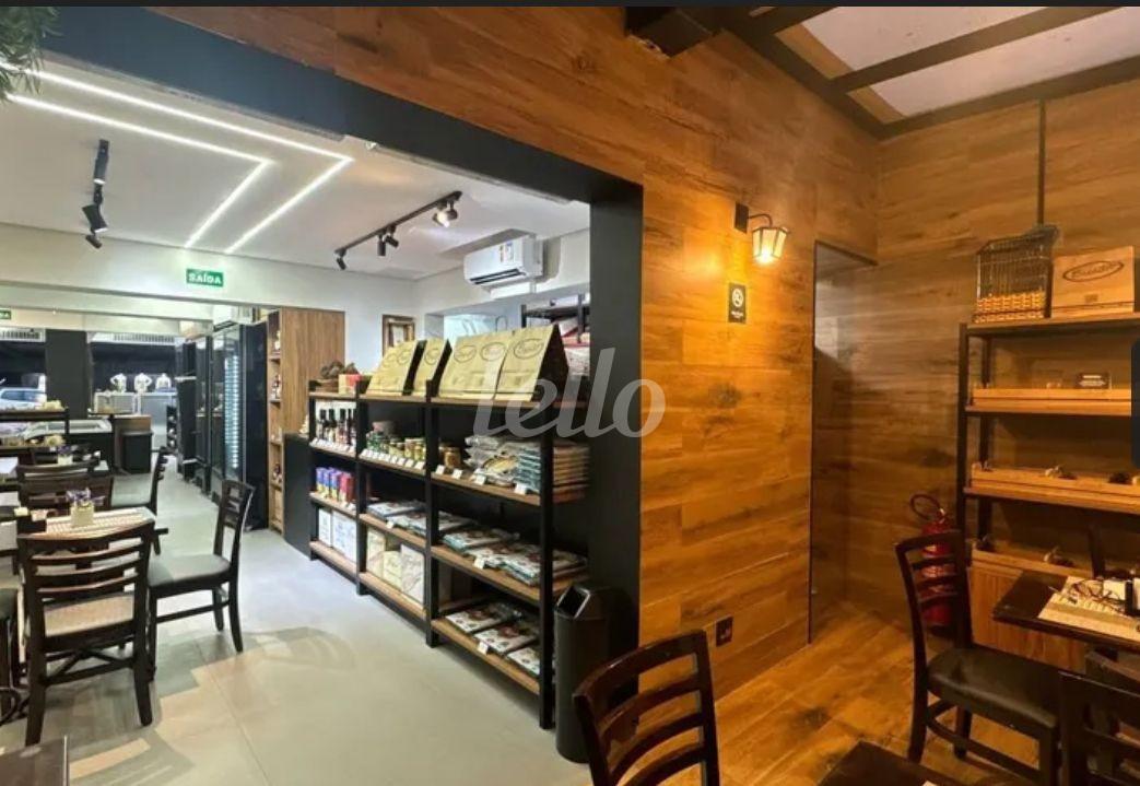 SALA de Prédio Comercial à venda, Multiusuário com 150 m², e em Tatuapé - São Paulo