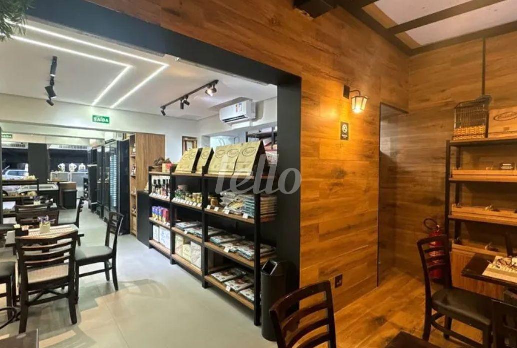 SALA de Prédio Comercial à venda, Multiusuário com 150 m², e em Tatuapé - São Paulo