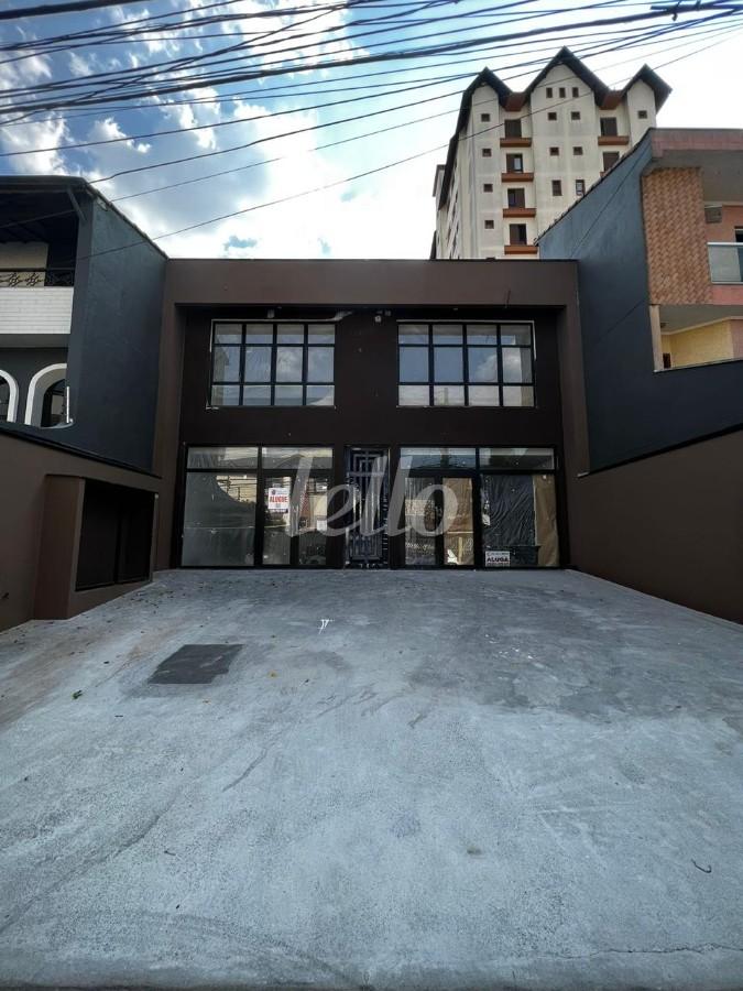 FACHADA de Salão para alugar, Padrão com 75 m², e 1 vaga em Centro - Santo André