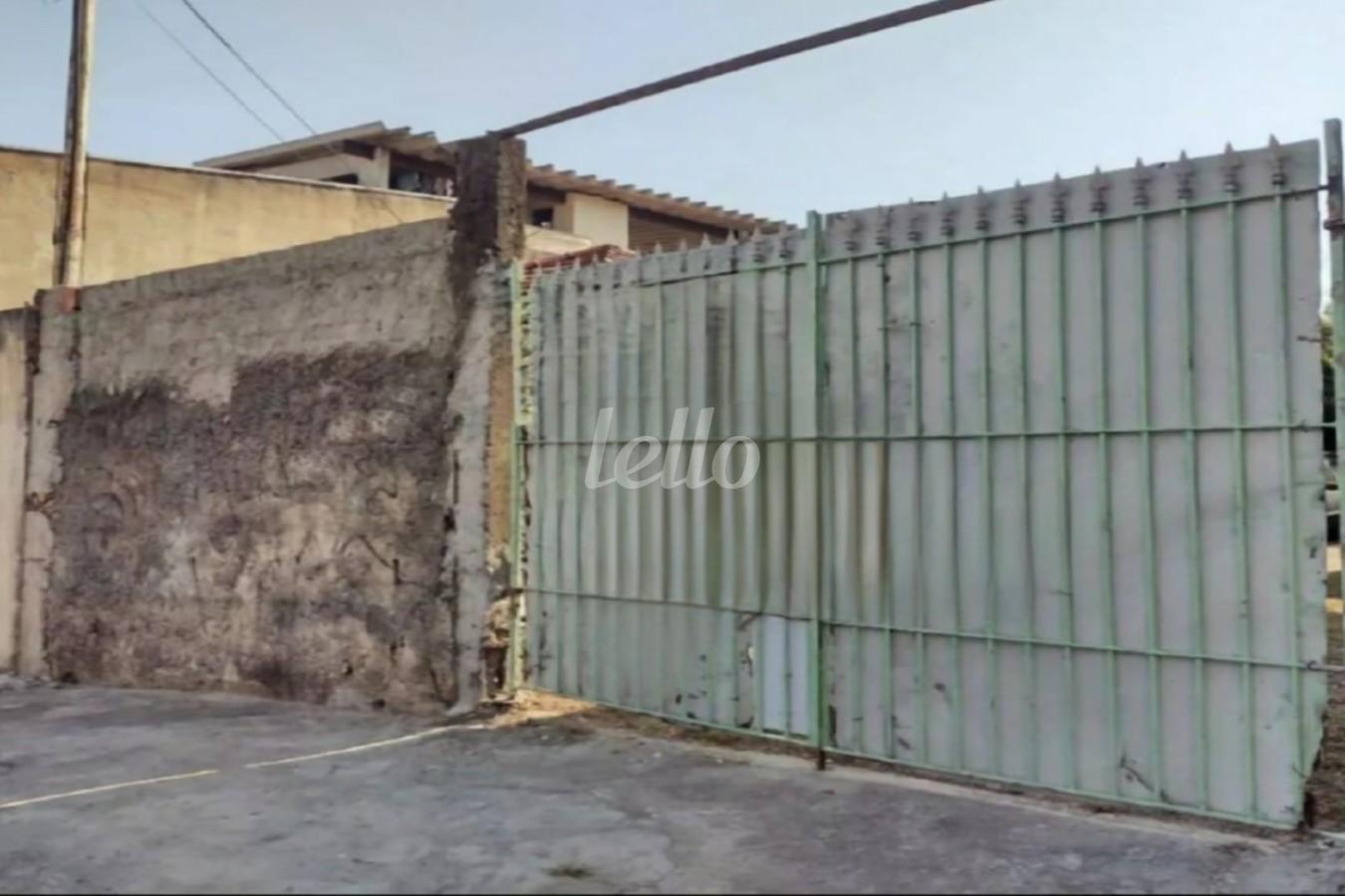 FACHADA de Área / Terreno à venda, Padrão com 112 m², e em Vila Margarida - São Paulo