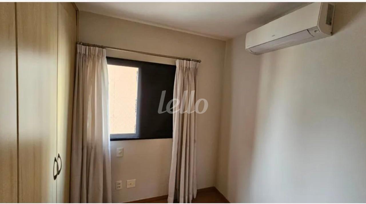 DORMITÓRIO de Apartamento à venda, Padrão com 167 m², 3 quartos e 4 vagas em Vila Uberabinha - São Paulo