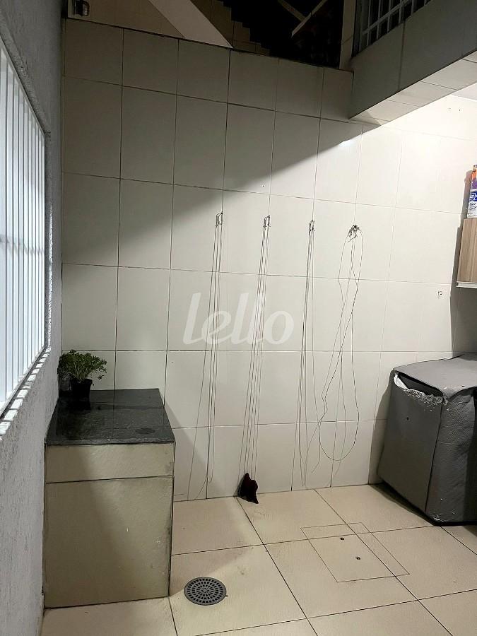 AREA DE SERVICO de Casa à venda, em condomínio - sobrado com 140 m², 3 quartos e 1 vaga em Jardim Colorado - São Paulo