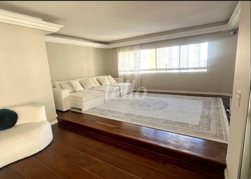 SALA de Apartamento à venda, Padrão com 200 m², 4 quartos e 4 vagas em Paraíso - São Paulo