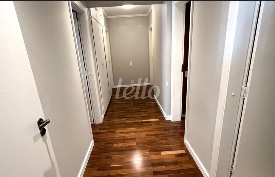 CORREDOR de Apartamento à venda, Padrão com 200 m², 4 quartos e 4 vagas em Paraíso - São Paulo