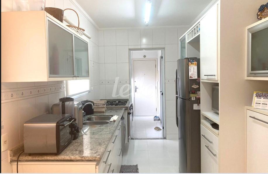 10COZINHA (3) de Apartamento à venda, Padrão com 131 m², 3 quartos e 2 vagas em Vila Mariana - São Paulo