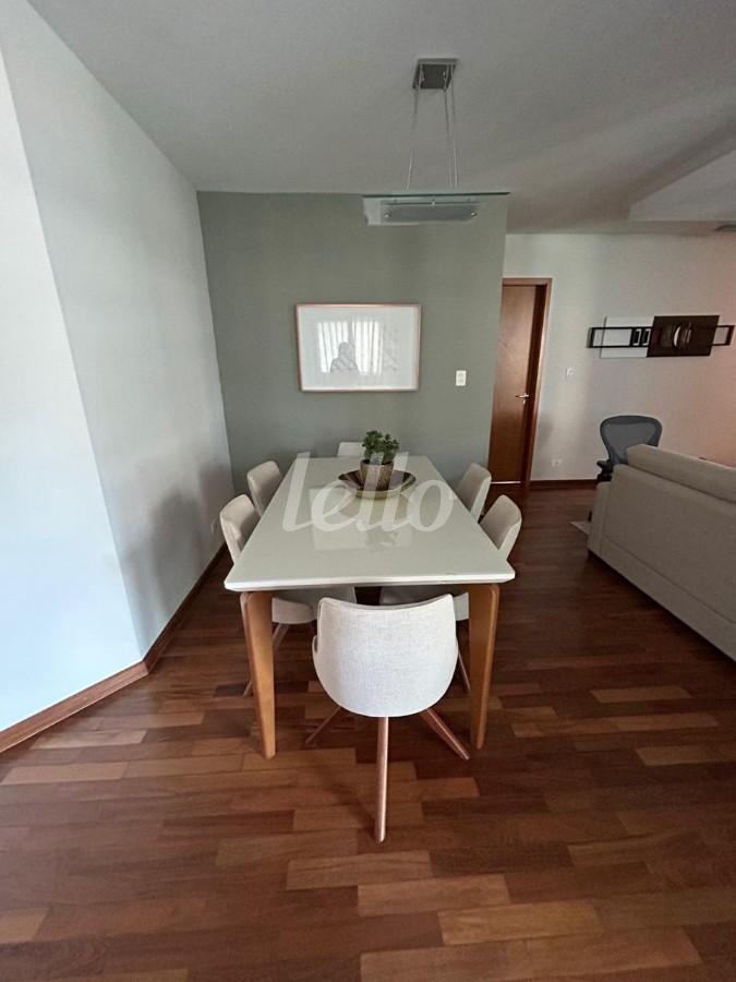 SALA de Apartamento à venda, Padrão com 131 m², 3 quartos e 3 vagas em Pinheiros - São Paulo