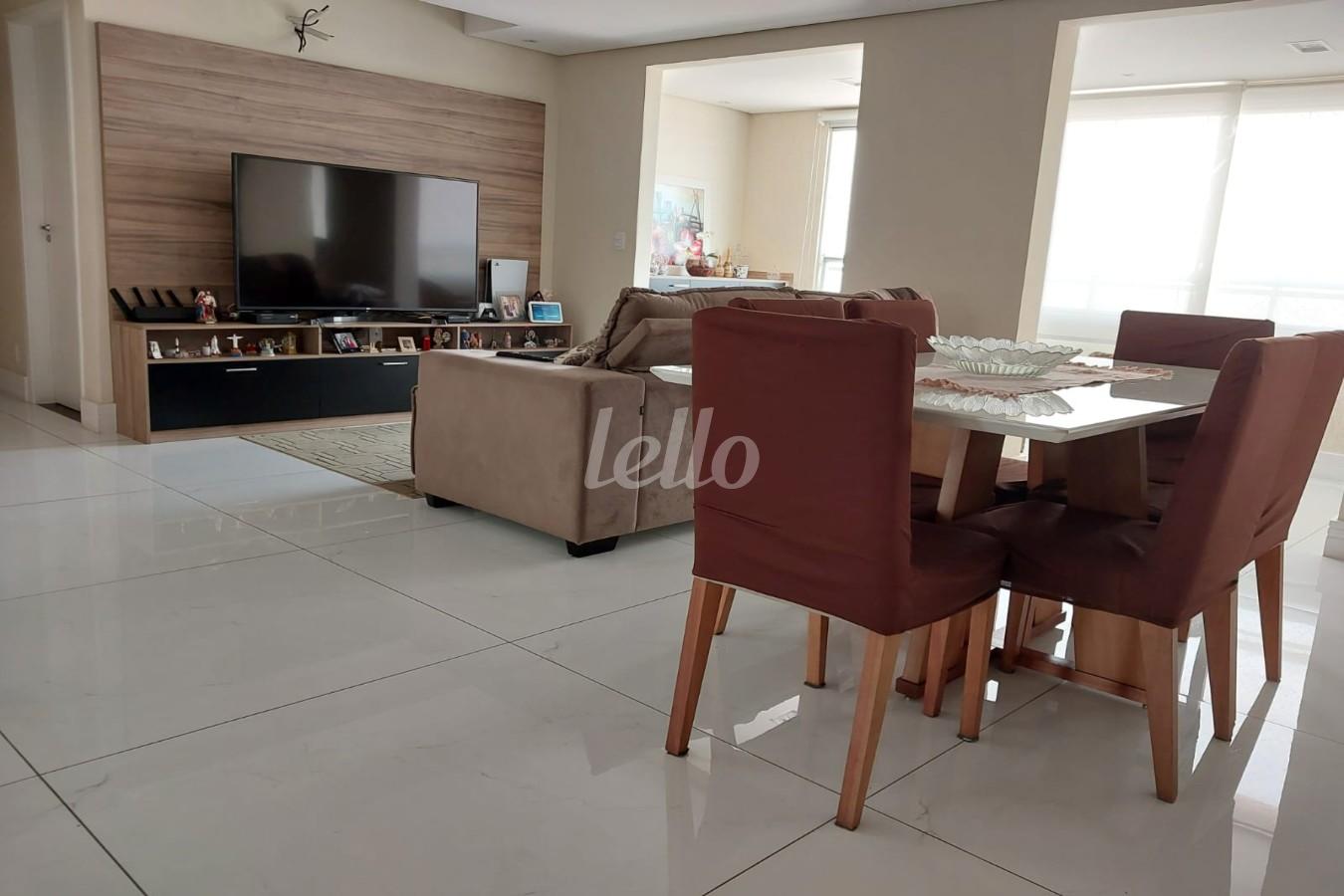 SALAS ESTAR E JANTAR de Apartamento à venda, cobertura - Padrão com 165 m², 3 quartos e 2 vagas em Vila Maria - São Paulo