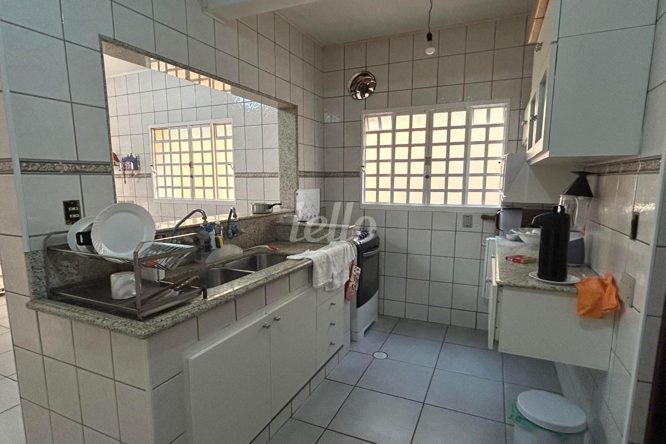 COZINHA de Casa à venda, sobrado com 200 m², 6 quartos e 2 vagas em Santana - São Paulo