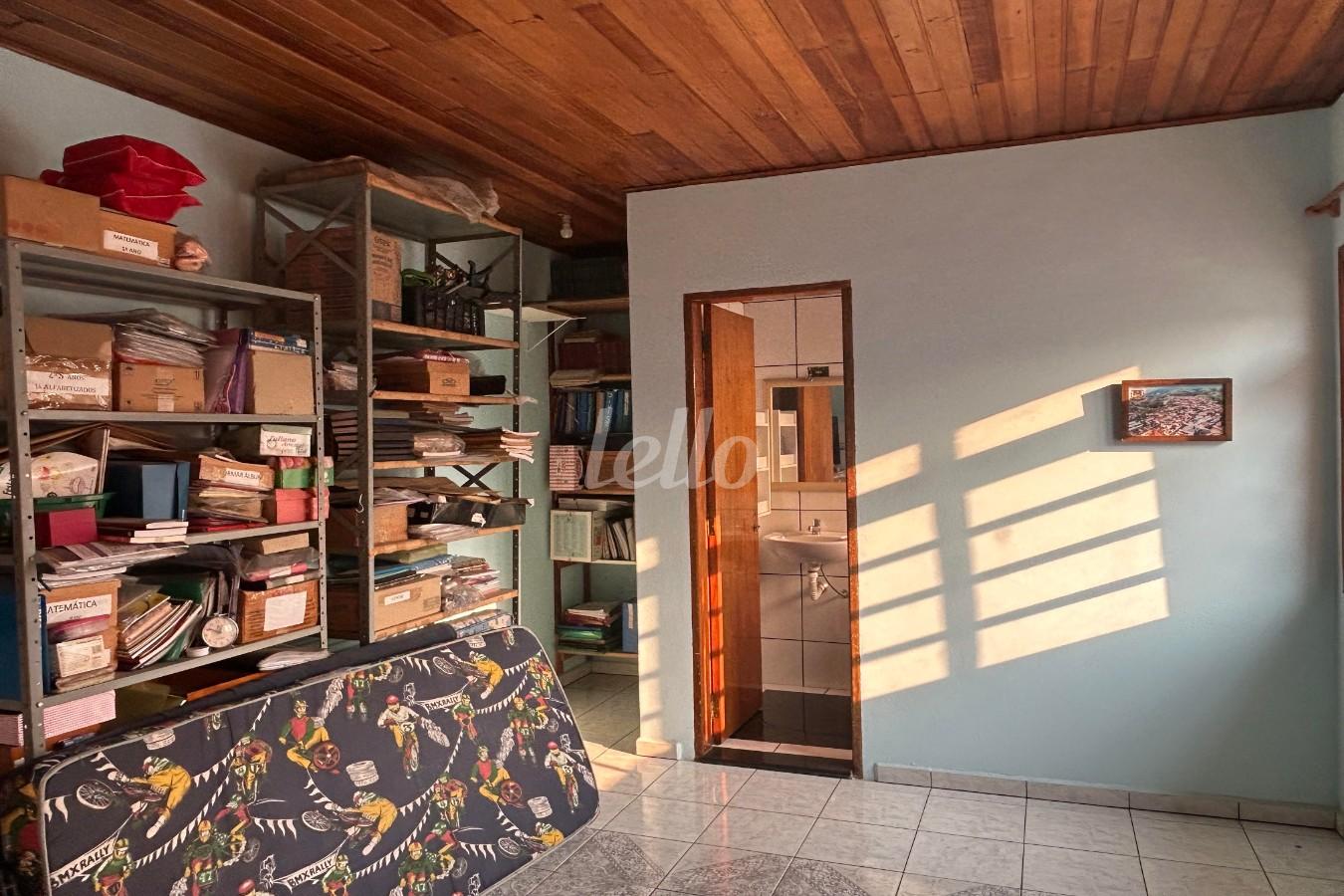 DORMITORIO EDICULA de Casa à venda, sobrado com 200 m², 6 quartos e 2 vagas em Santana - São Paulo