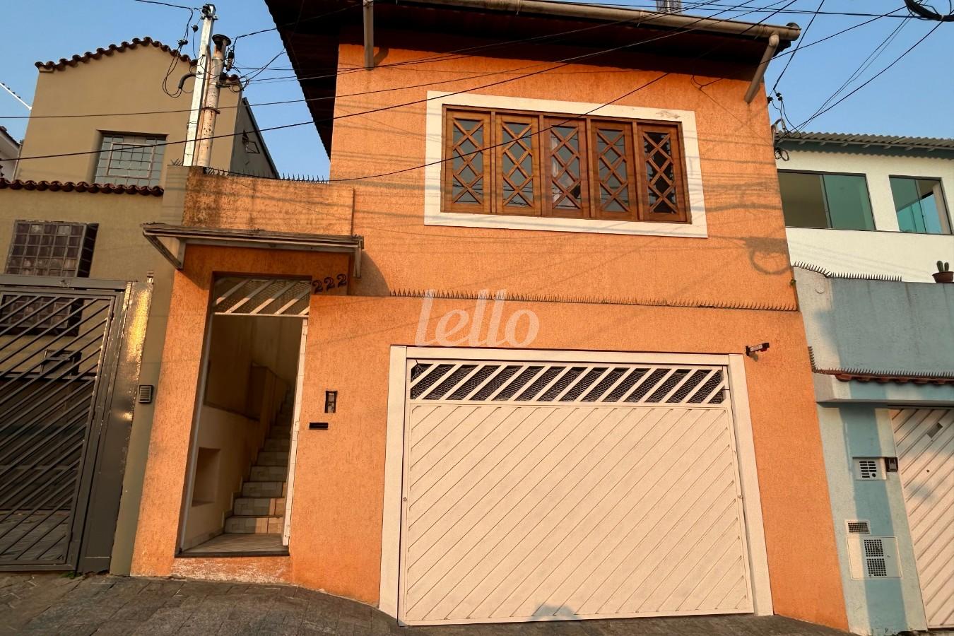 FACHADA PRINCIPAL de Casa à venda, sobrado com 200 m², 6 quartos e 2 vagas em Santana - São Paulo