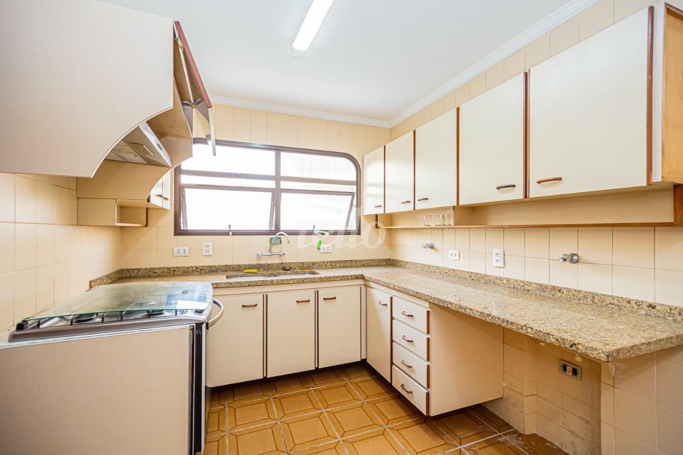 COZINHA de Apartamento para alugar, Padrão com 226 m², 4 quartos e 2 vagas em Indianópolis - São Paulo