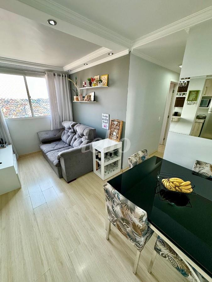 SALA 2 AMBIENTES de Apartamento à venda, Padrão com 45 m², 2 quartos e 1 vaga em Vila Ema - São Paulo