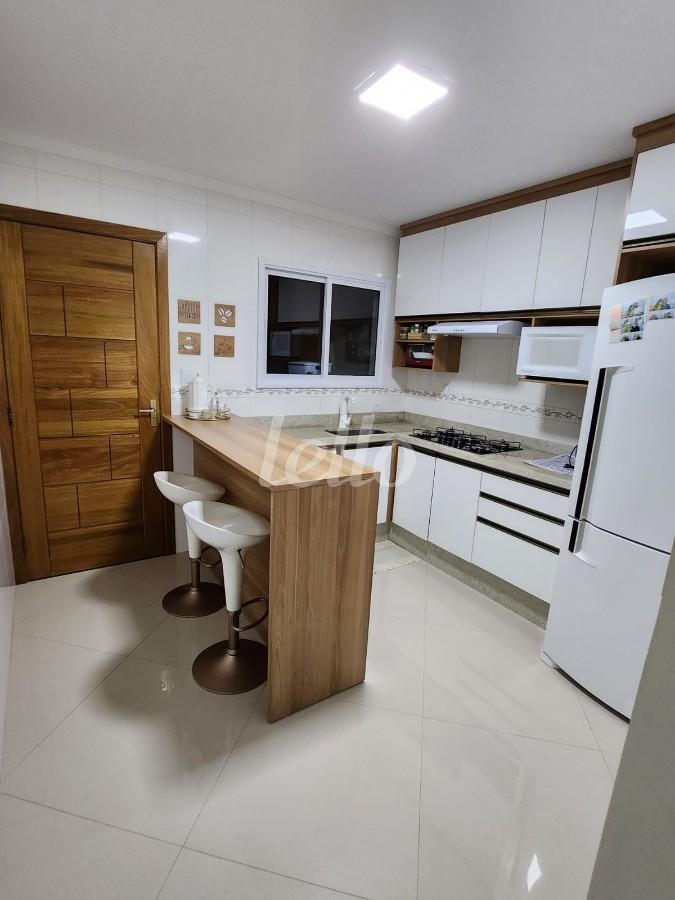 COZINHA de Casa à venda, sobrado com 135 m², 2 quartos e 3 vagas em Campestre - Santo André