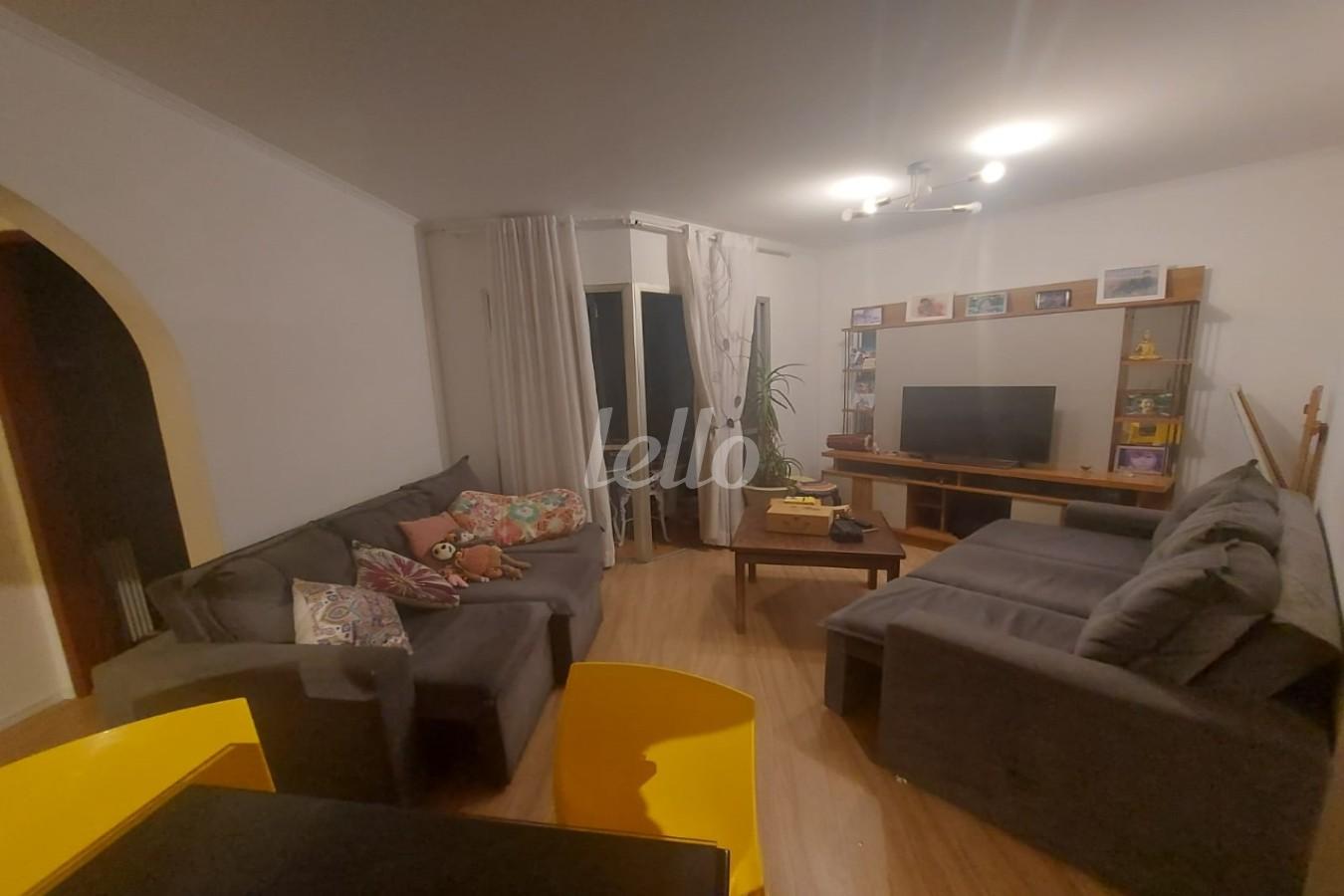 SALA DOIS AMBIENTES de Apartamento à venda, Padrão com 70 m², 3 quartos e 1 vaga em Chora Menino - São Paulo