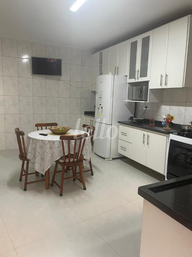 COZINHA de Casa à venda, sobrado com 263 m², 3 quartos e 4 vagas em Jardim Rina - Santo André