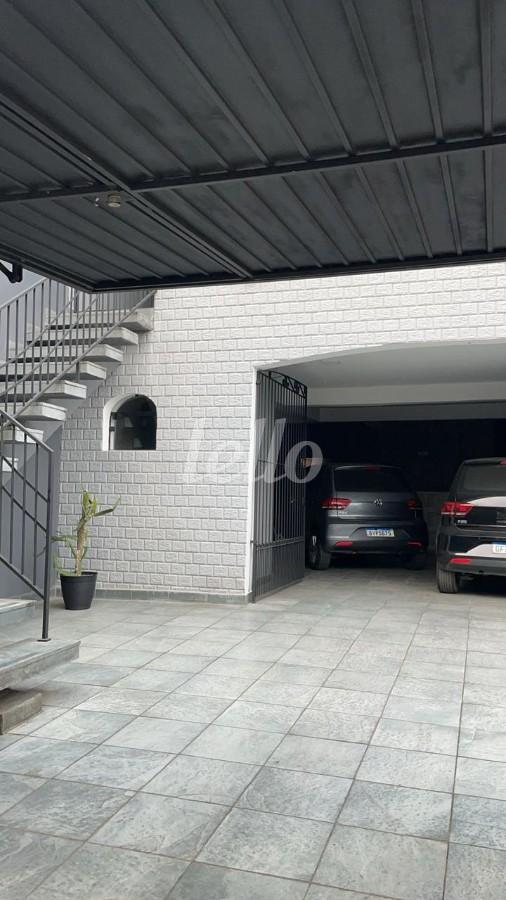 GARAGEM de Casa à venda, sobrado com 263 m², 3 quartos e 4 vagas em Jardim Rina - Santo André