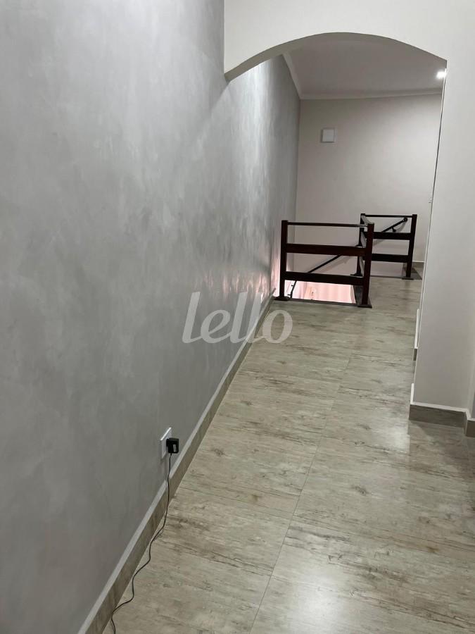 HALL SUPERIOR de Casa à venda, sobrado com 263 m², 3 quartos e 4 vagas em Jardim Rina - Santo André