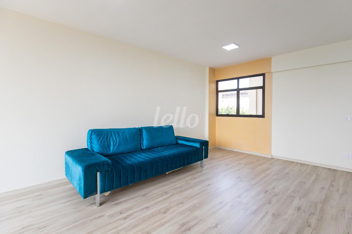 SALA de Sala / Conjunto para alugar, Padrão com 53 m², e em Brás - São Paulo