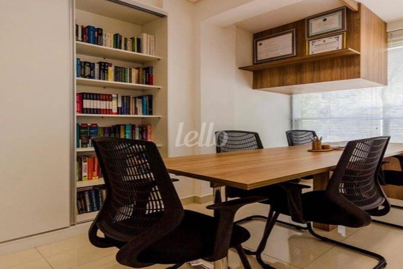 SALA de Sala / Conjunto para alugar, Padrão com 51 m², e 1 vaga em Itaim Bibi - São Paulo