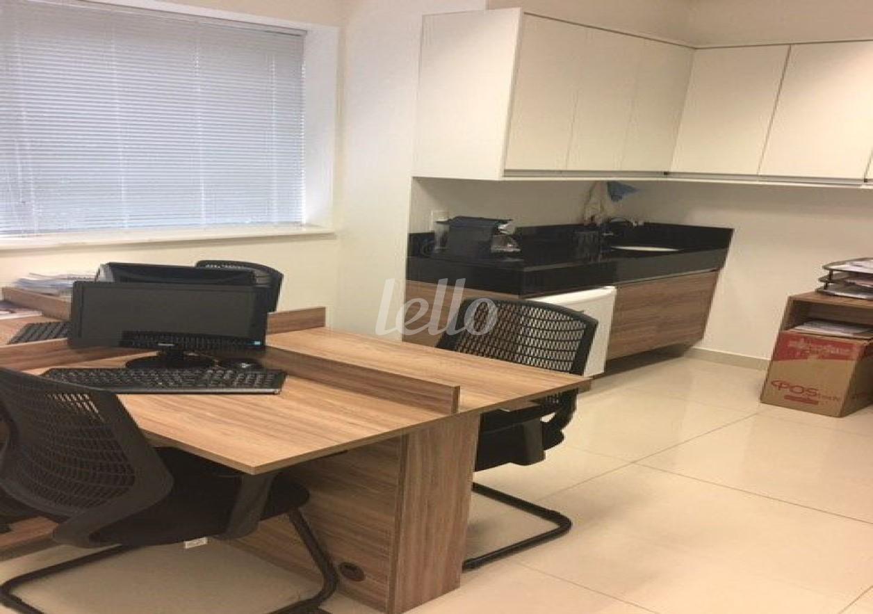 SALA de Sala / Conjunto para alugar, Padrão com 51 m², e 1 vaga em Itaim Bibi - São Paulo